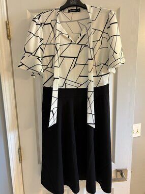 Ranphee Colorblock Dress Black White Geometric Tie Neck A-Line Size L